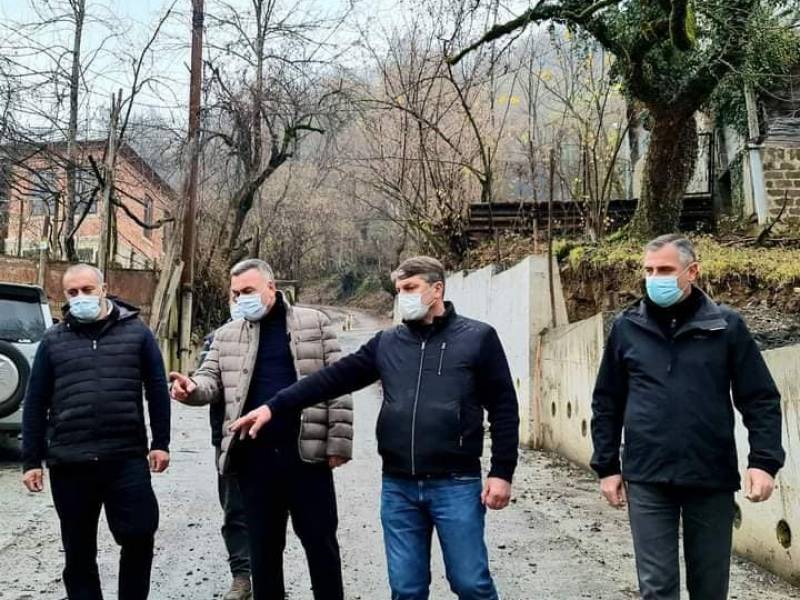 სოფელ ჩხუტელში, კვირიკაშვილების შიდა საუბნო გზის სარეაბილიტაციო სამუშაოები დასრულების...